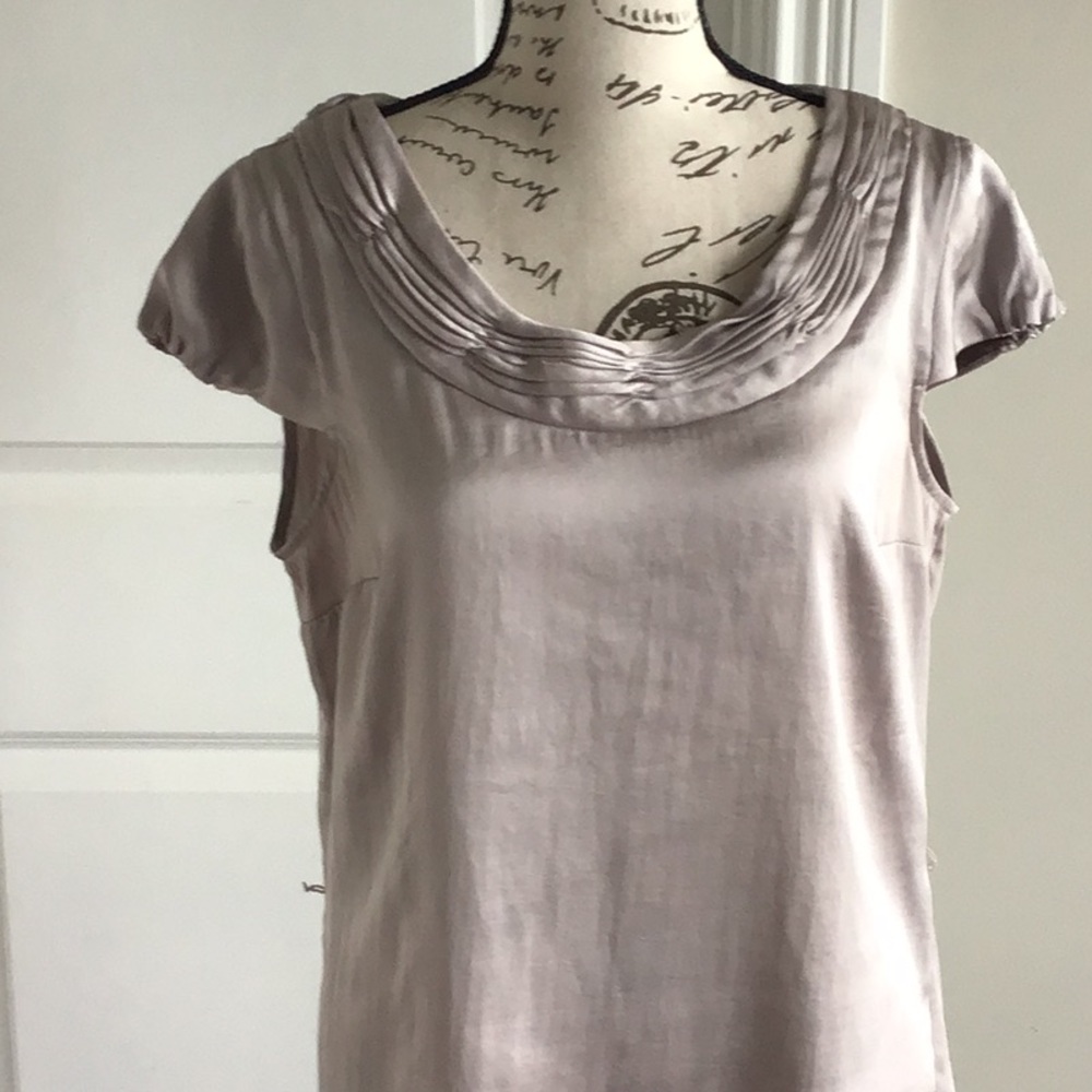 H&M gray short cap sleeve blouse top pleated gathered neckline Sz M